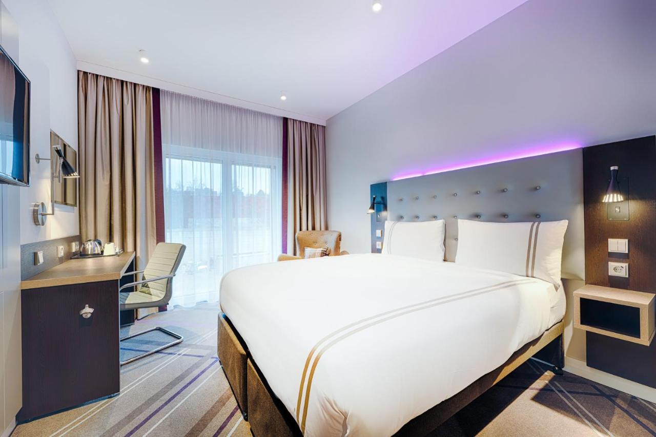 Premier Inn Regensburg City Centre Exterior photo